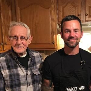 Meet your Posher, Travis